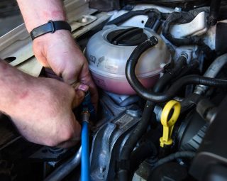 The-Correct-Way-To-Add-Oil-To-A-Car-AC-Compressor