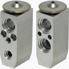 2008 Chrysler 300 LX 2.7L Expansion Valves (EX EB9444C)